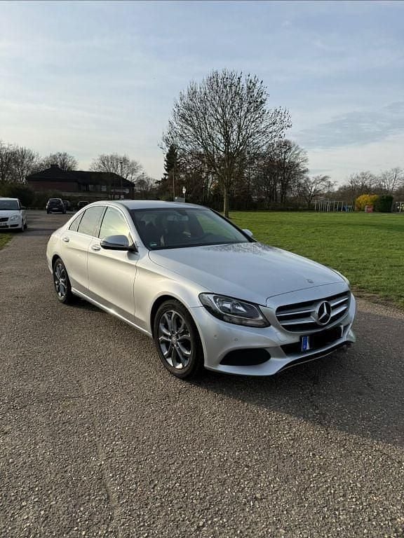 Silber Gebraucht 2015 Mercedes C180 Limousine | 13.250 € (Guter Preis) - Bild 1/4