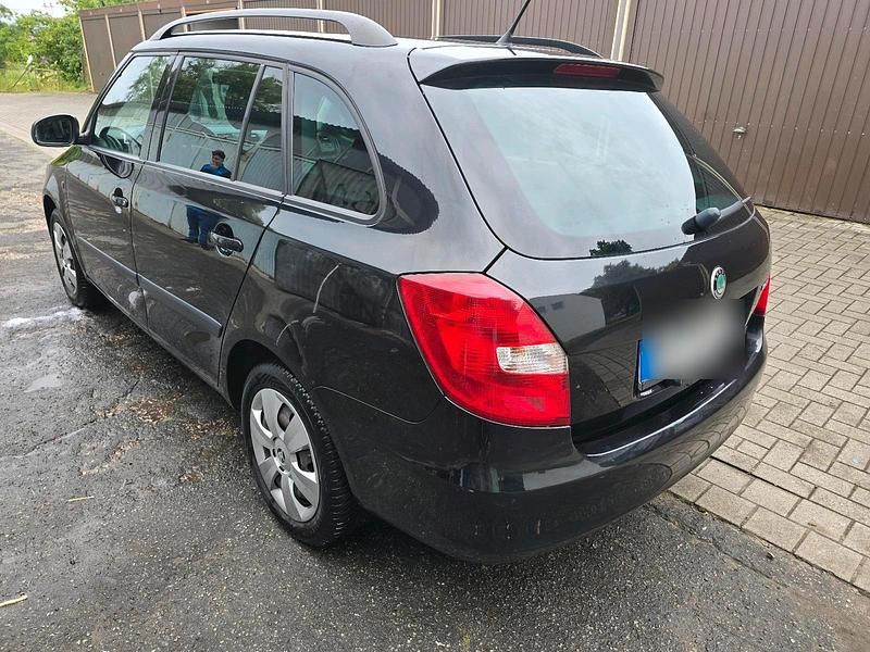 Gebraucht Skoda Fabia 75 PS (55 kW) 2015 Schwarz Kombi