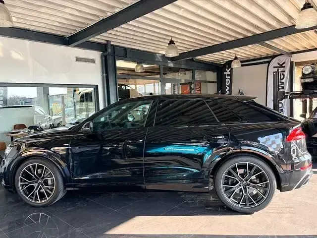 Gebraucht Audi Q8 Sport 286 PS (210 kW) 2023 Schwarz SUV