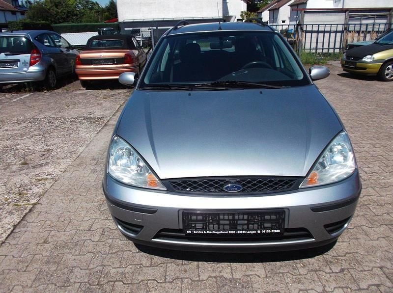 Gebraucht Ford Focus 100 PS (73 kW) 2003 Silber Kombi