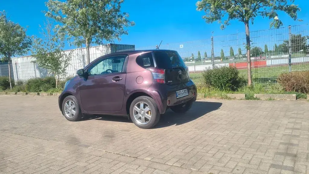 Second-hand Toyota iQ 68 CP (50 kW) 2010 Hatchback