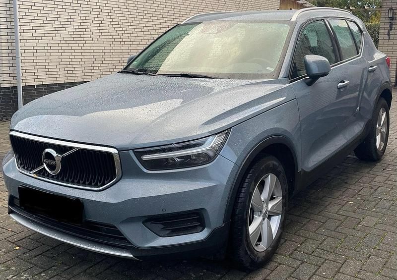 Grau Gebraucht 2019 Volvo XC40 Momentum SUV | 24.800 € (Superpreis) - Bild 1/4