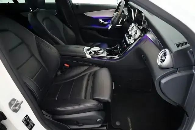Gebraucht Mercedes C180 156 PS (114 kW) 2019 Weiß Limousine