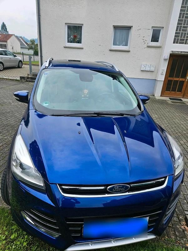 Gebraucht Ford Kuga 150 PS (110 kW) 2016 Blau SUV