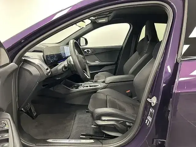 Używany BMW 120 Performance 170 KM (125 kW) 2025 Purpurowy Hatchback