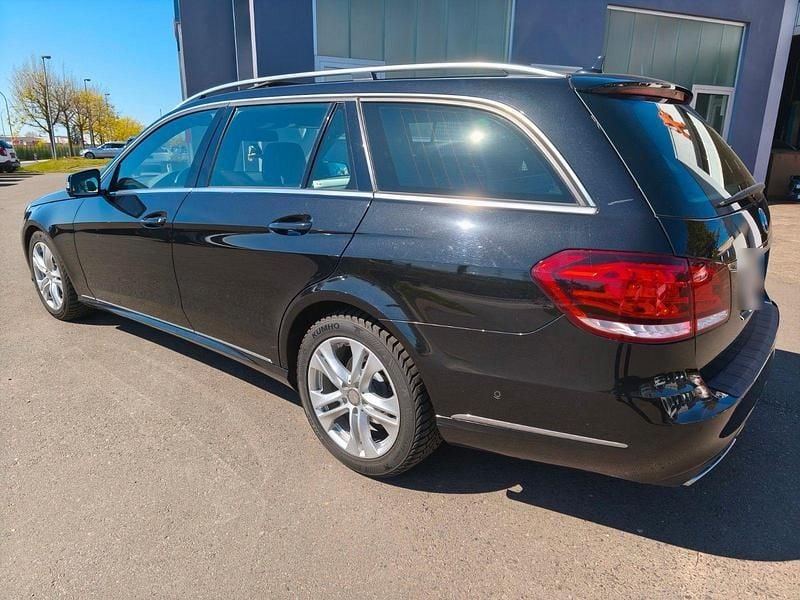 Gebraucht Mercedes E250 Avantgarde 211 PS (155 kW) 2016 Schwarz Kombi