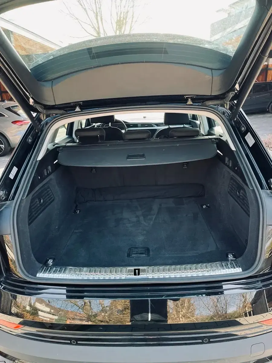 Gebraucht Audi e-tron 230 kW (313 PS) 2021 Schwarz SUV