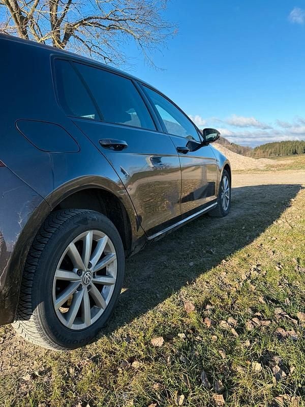 Gebraucht VW Golf VII 110 PS (80 kW) 2016 Grau Limousine