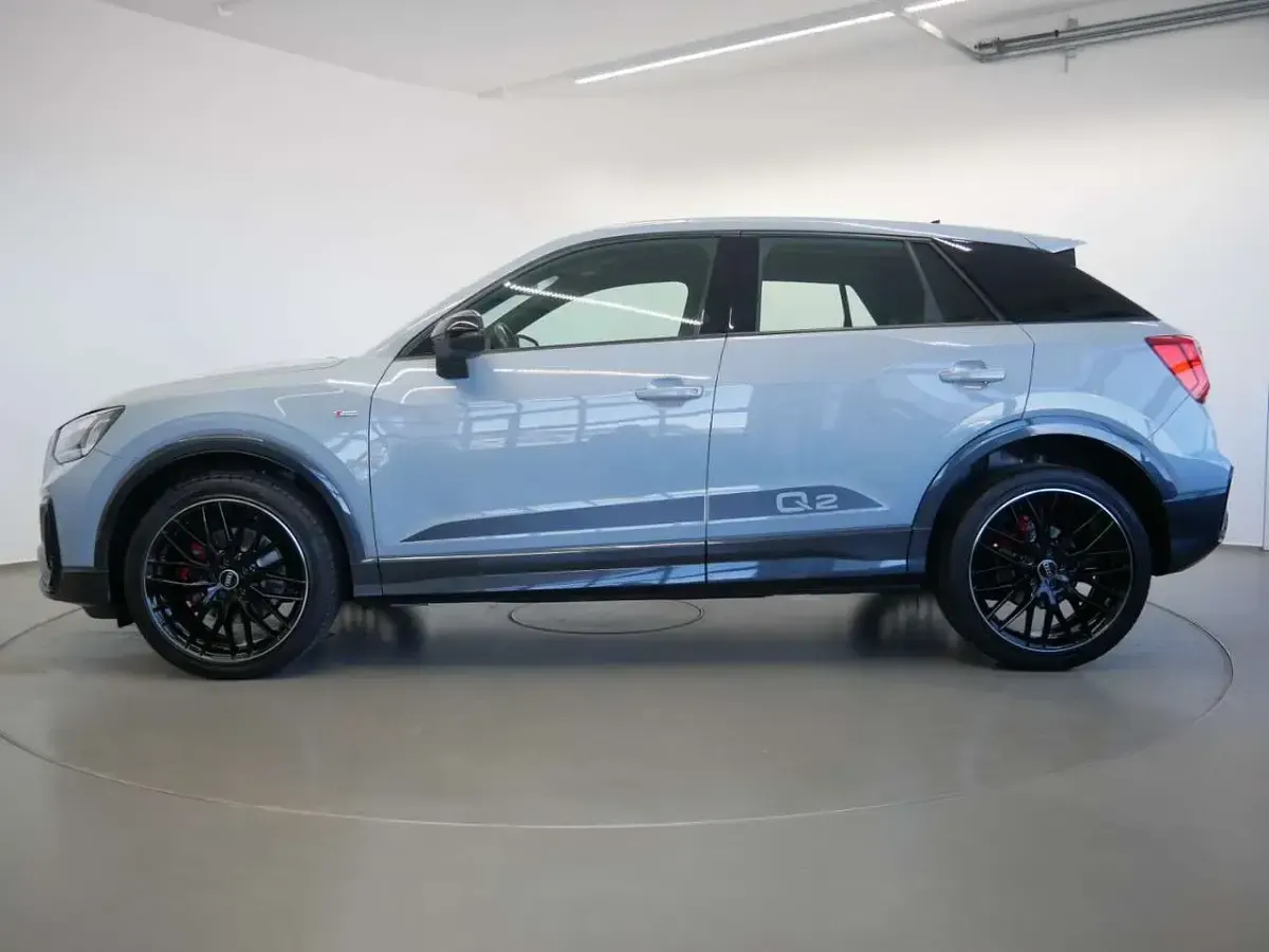 Używany Audi Q2 Edition .1 150 KM (110 kW) 2021 Szary SUV