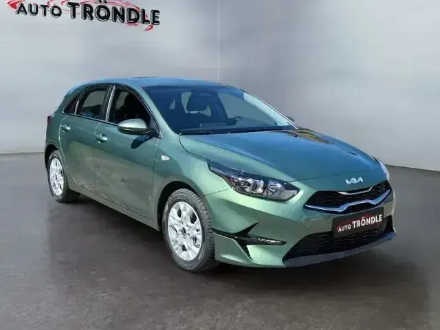 Gebraucht Kia Ceed Comfort 101 PS (74 kW) 2025 Grün Kleinwagen