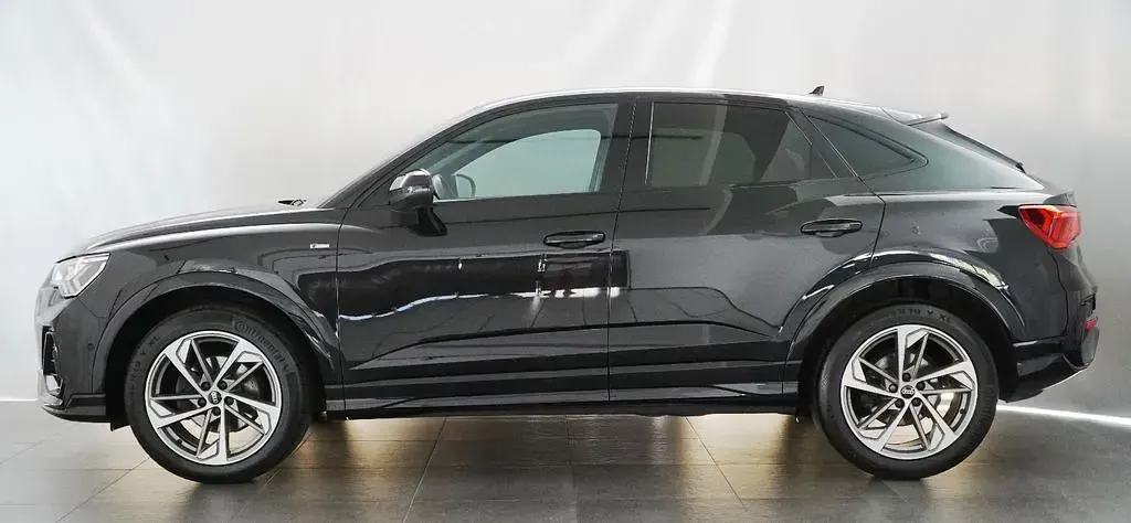 Gebraucht Audi Q3 Sportback S-Line 150 PS (110 kW) 2022 Schwarz SUV