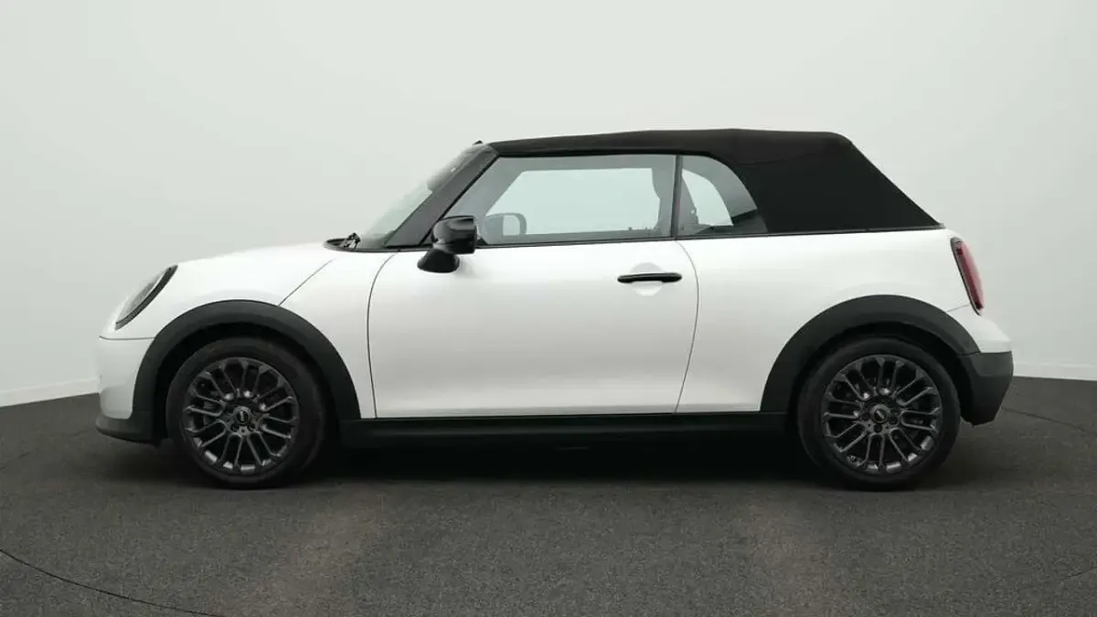 Gebraucht Mini Cooper Cabriolet Classic 163 PS (119 kW) 2025 Weiß Cabrio