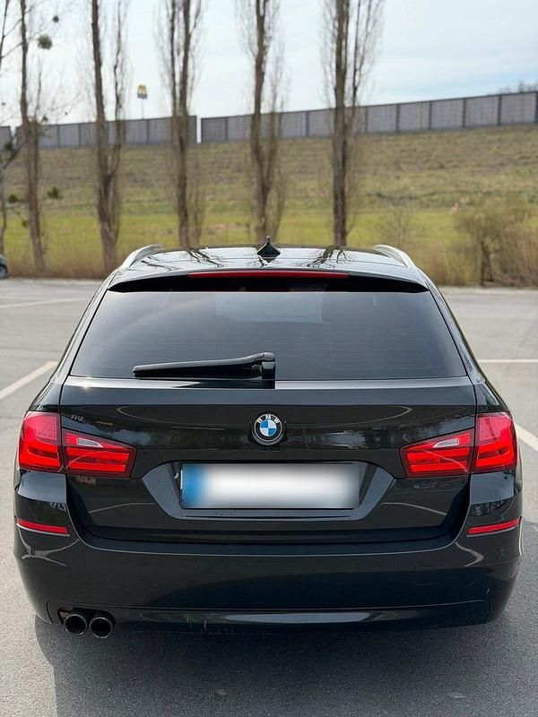 Gebraucht BMW 525 204 PS (150 kW) 2012 Schwarz Kombi
