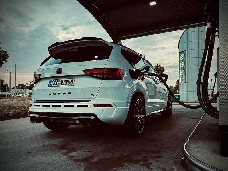 Weiß Gebraucht 2021 Cupra Ateca SUV | 33.400 € (Etwas zu teuer) - Bild 1/4