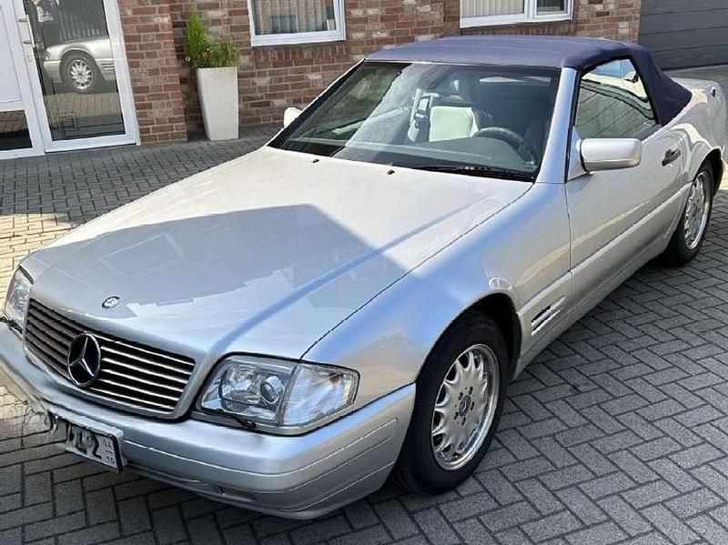 Gebraucht Mercedes SL280 193 PS (141 kW) 1997 Silber Cabrio