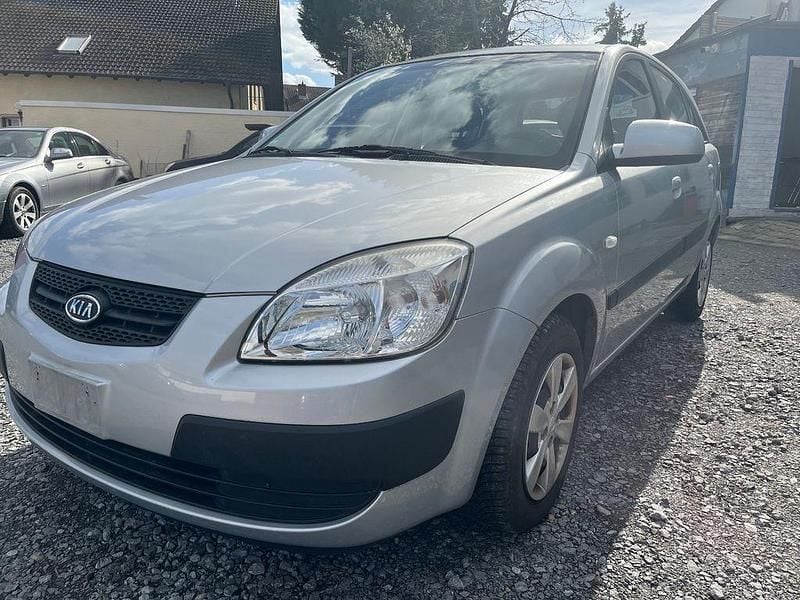Gebraucht Kia Rio 97 PS (71 kW) 2008 Grau Limousine
