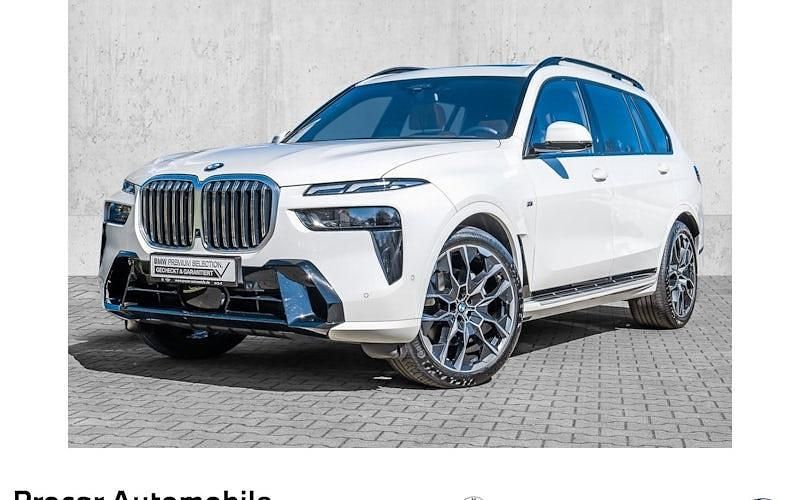 Alpinweiss iii Gebraucht 2024 BMW X7 M Sport SUV | 90.700 € - Bild 1/4