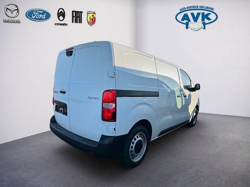 Używany Citroën Jumpy 144 KM (105 kW) 2025 Biały Minivan