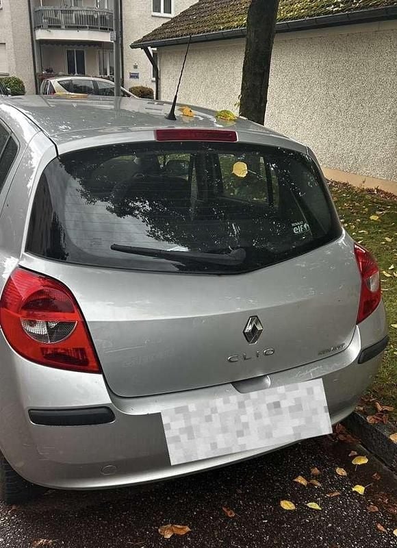 Gebraucht 2006 Renault Clio II Privilege Limousine | 1.500 € (Superpreis) - Bild 1/4