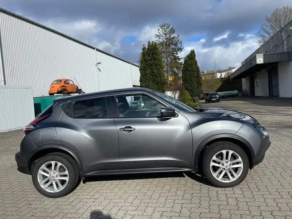 Gebraucht Nissan Juke N-Connecta 116 PS (85 kW) 2018 Grau SUV