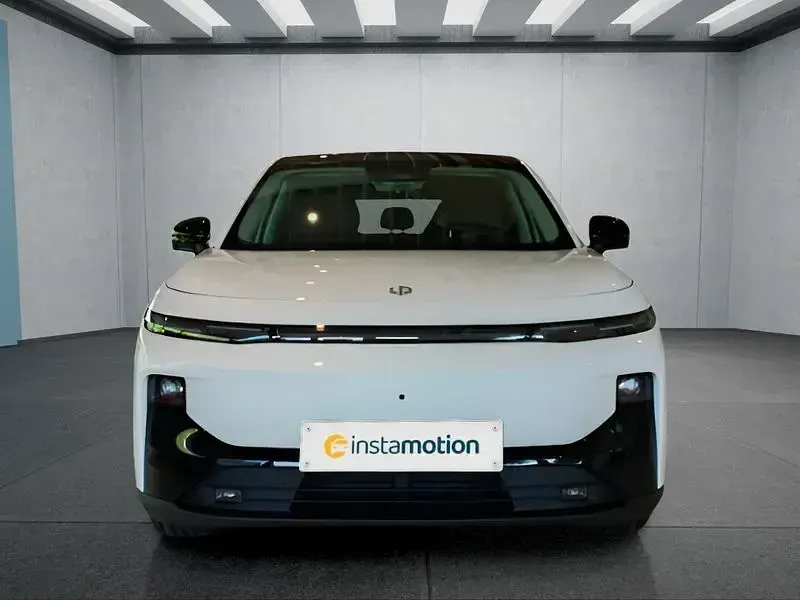 Neu Leapmotor B10 160 kW (218 PS) 2026 Weiß SUV