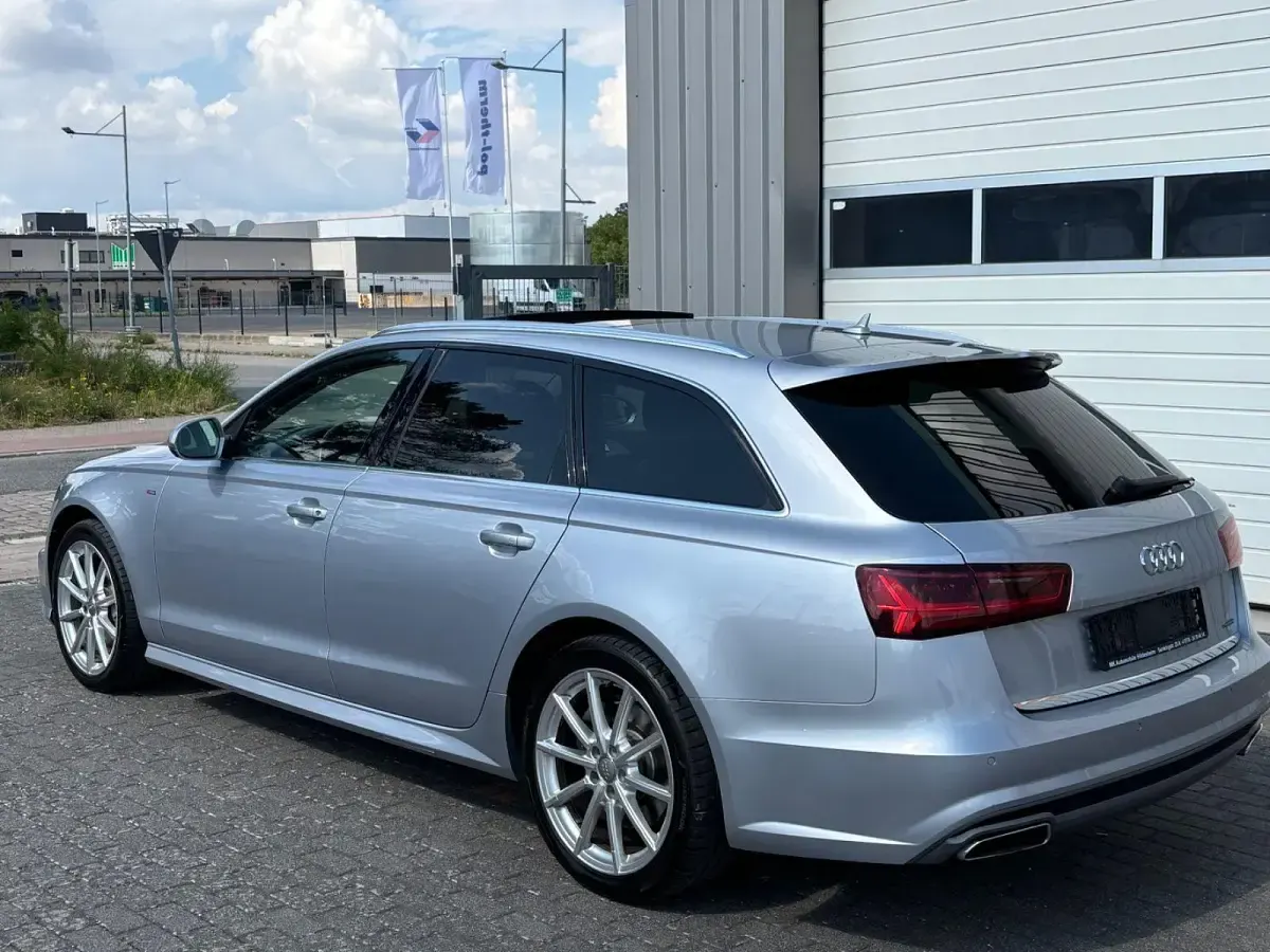 Gebraucht Audi A6 Sport 272 PS (200 kW) 2015 Silber Kombi