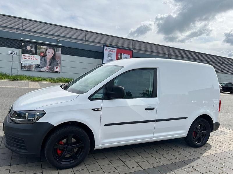 Weiß Gebraucht 2015 VW Caddy Van / Kleinbus | 7.500 € (Etwas zu teuer) - Bild 1/4
