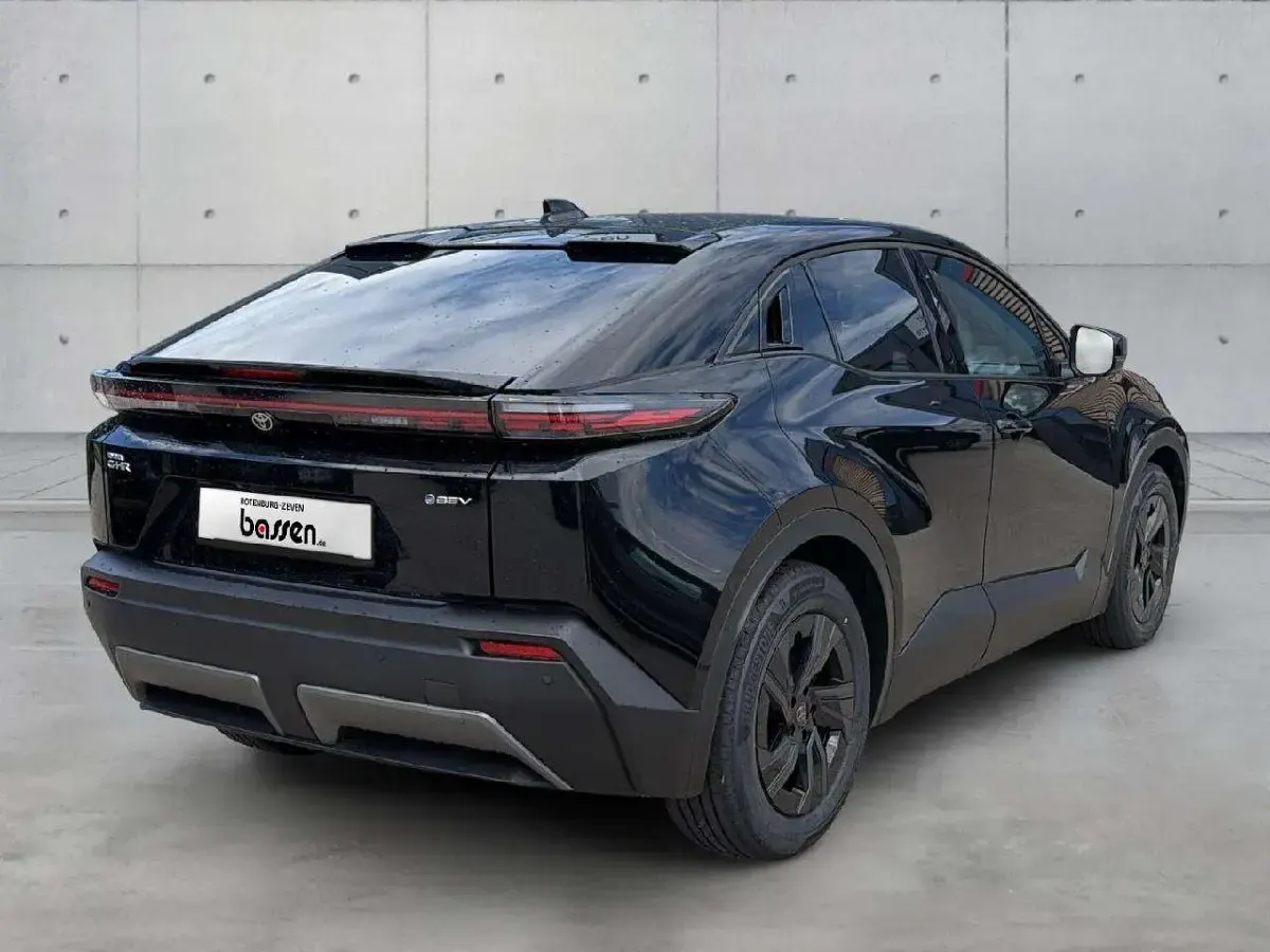 Neu Toyota C-HR 224 PS (164 kW) 2026 Attitude black mc. SUV