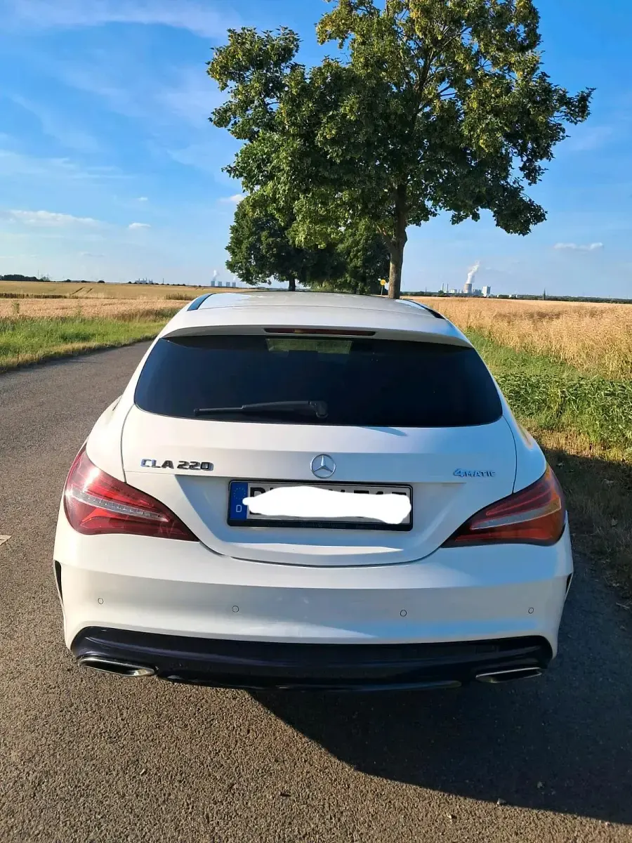 Gebraucht Mercedes CLA220 AMG 184 PS (135 kW) 2018 Weiß Coupé