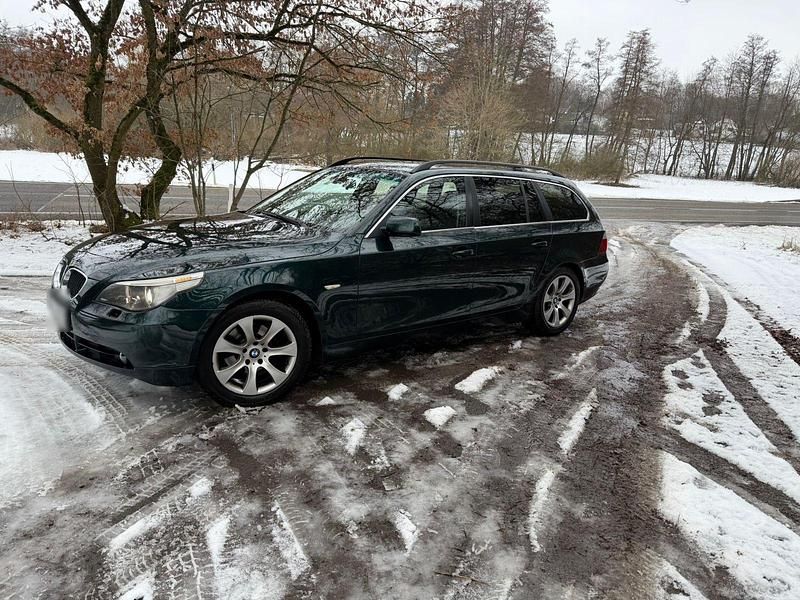 Gebraucht BMW 525 177 PS (130 kW) 2005 Grün Kombi