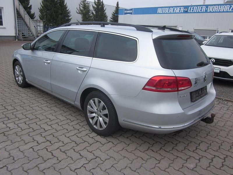 Gebraucht VW Passat Comfortline 140 PS (102 kW) 2011 Silber Kombi