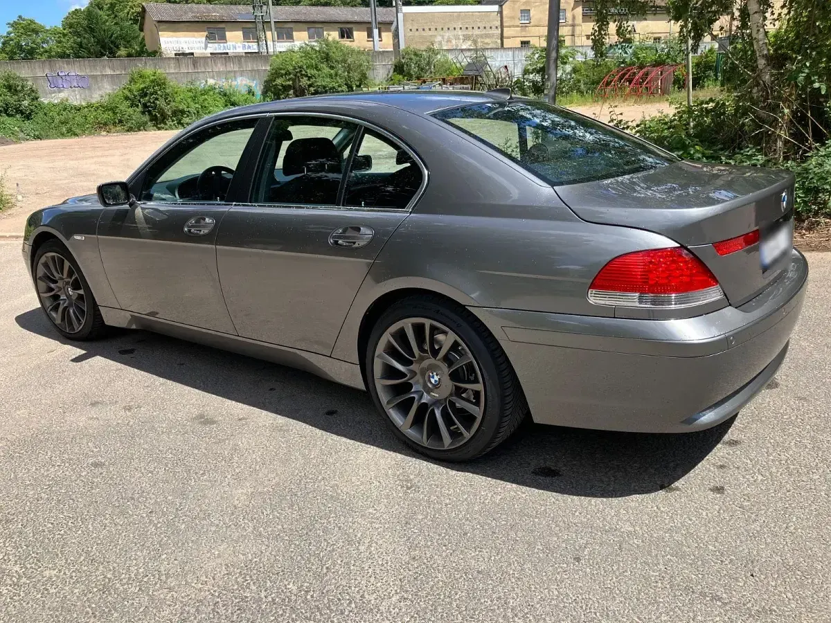 Gebraucht BMW 735 272 PS (200 kW) 2003 Grau Limousine