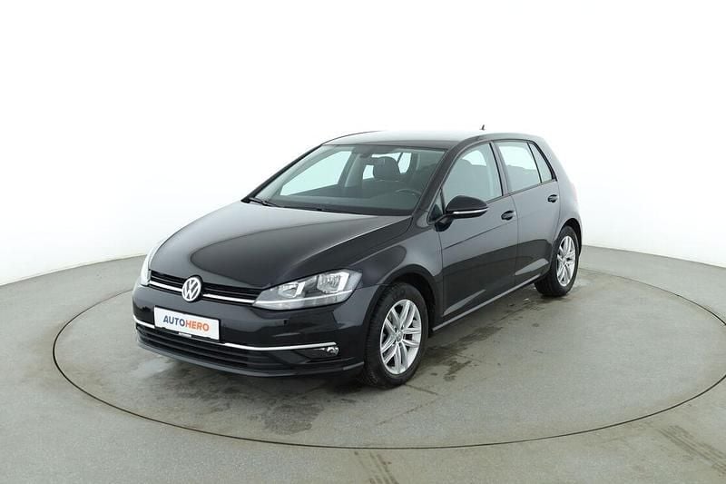 Gebraucht VW Golf VII Comfortline 2019 Schwarz Limousine