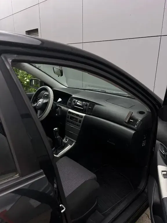 Brugt Toyota Corolla 110 HK (80 kW) 2006 Sort Hatchback