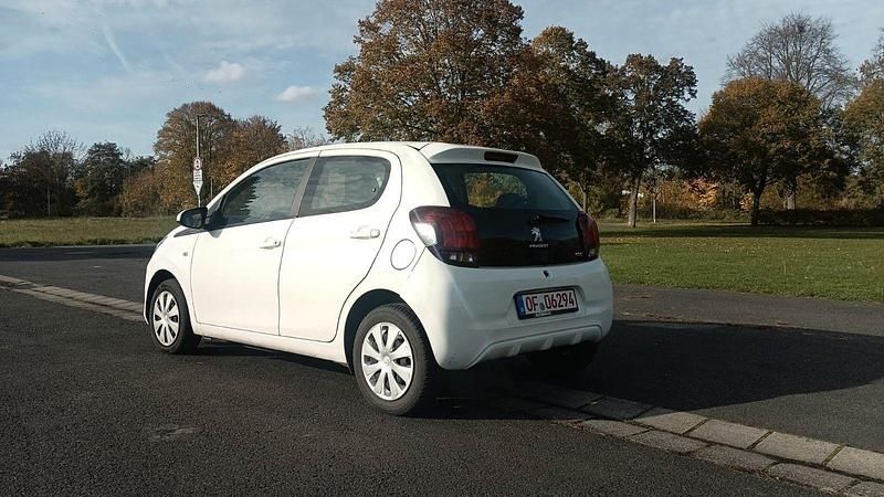 Gebraucht Peugeot 108 Active 72 PS (52 kW) 2020 Weiß Kleinwagen