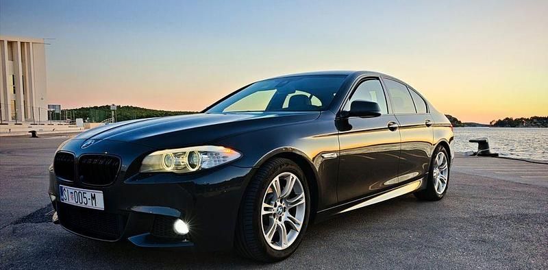 Silber Gebraucht 2013 BMW 530 Performance Kombi | 14.900 € (Teuer) - Bild 1/4