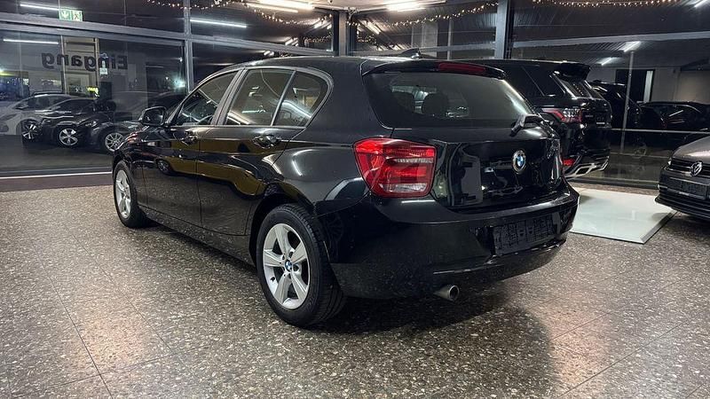 Gebraucht BMW 118 143 PS (105 kW) 2013 Schwarz Kleinwagen