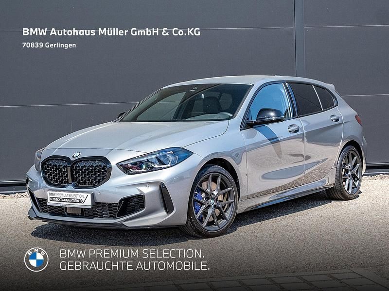 Skyscraper grau metallic (metallic) Gebraucht 2024 BMW M135 Comfort Edition Kleinwagen | 39.820 € (Fairer Preis) - Bild 1/4