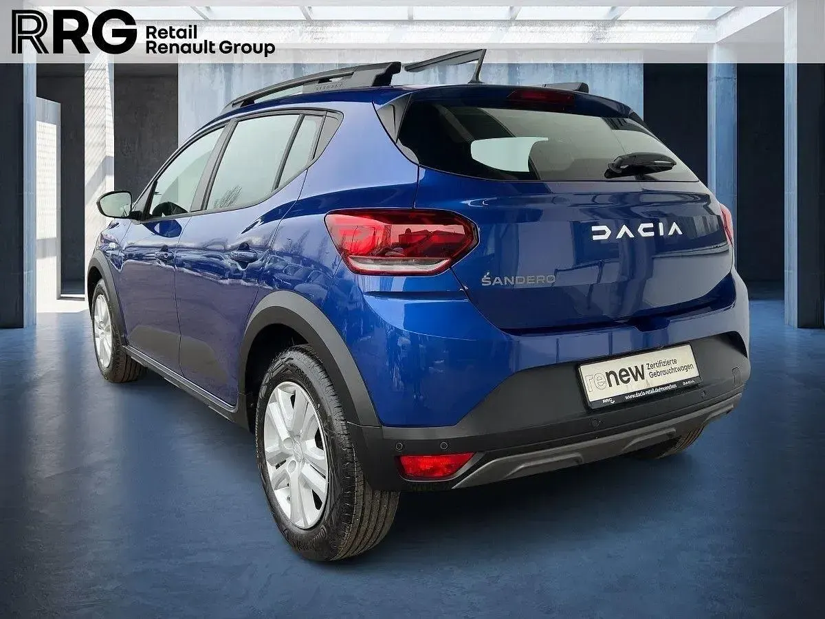 Gebraucht Dacia Sandero Expression 101 PS (74 kW) 2024 Stahlblau (blau) Limousine