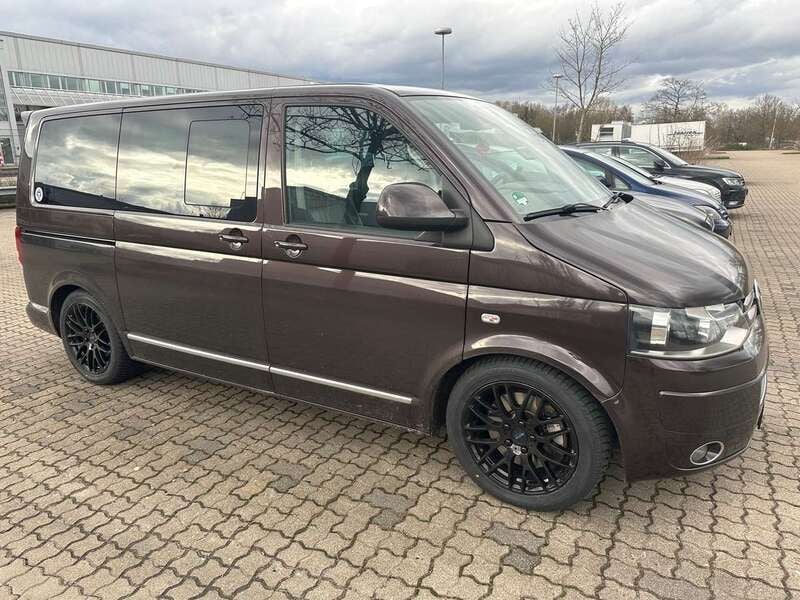 Braun Gebraucht 2011 VW T5 Comfortline Van | 19.800 € (Guter Preis) - Bild 1/4