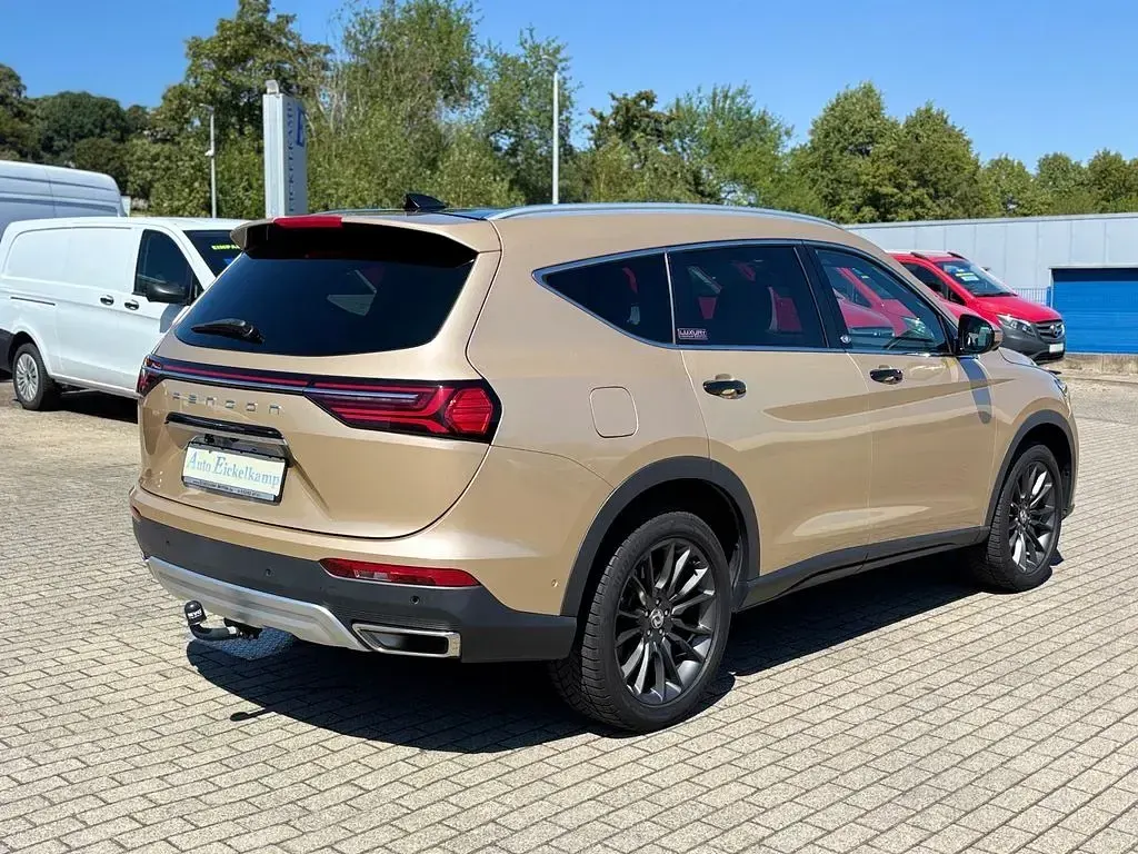 Gebraucht DFSK Fengon 220 PS (161 kW) 2024 Gold SUV