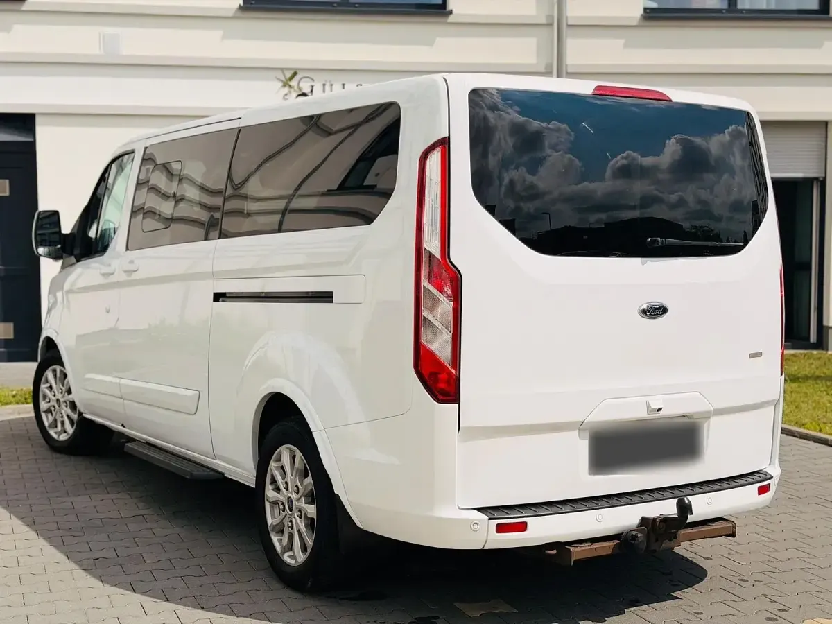 Gebraucht Ford Transit Custom 170 PS (125 kW) 2018 Weiß Van / Kleinbus