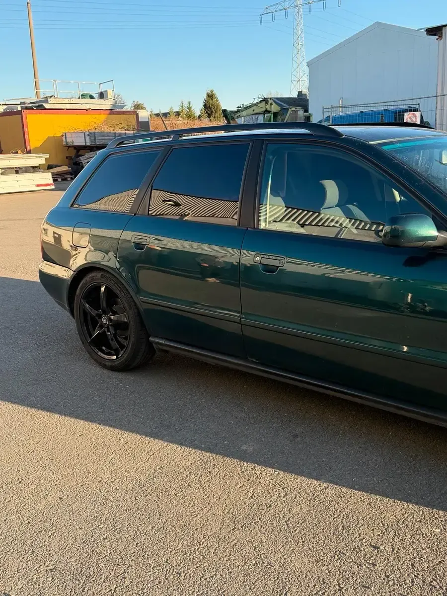 Gebraucht Audi A4 150 PS (110 kW) 1996 Grün Kombi
