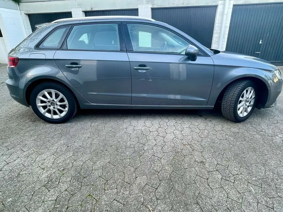 Second-hand Audi A3 Attraction 105 CP (77 kW) 2013 Break