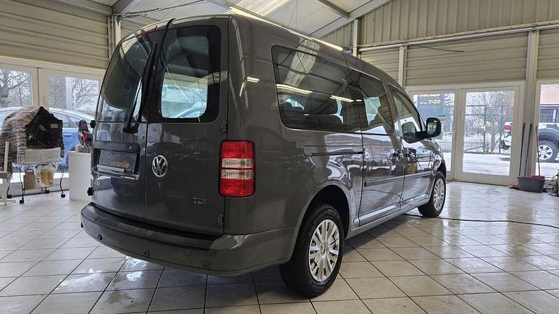 Gebraucht VW Caddy Maxi 102 PS (75 kW) 2011 Grau Van / Kleinbus