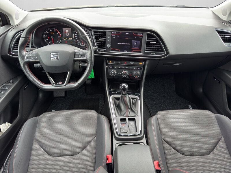 Second-hand Seat Leon FR 150 CP (110 kW) 2017 Negru Berlinǎ