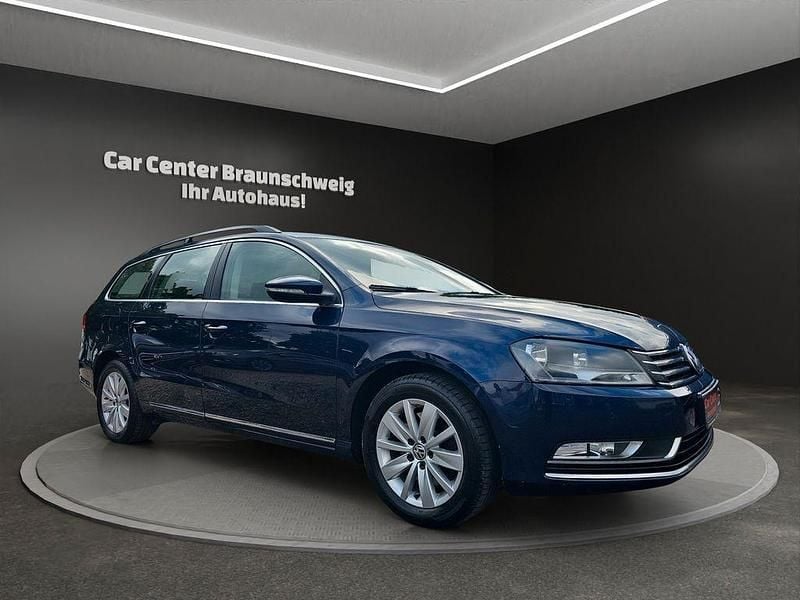 Usata VW Passat 140 CV (102 kW) 2014 Blu Station wagon