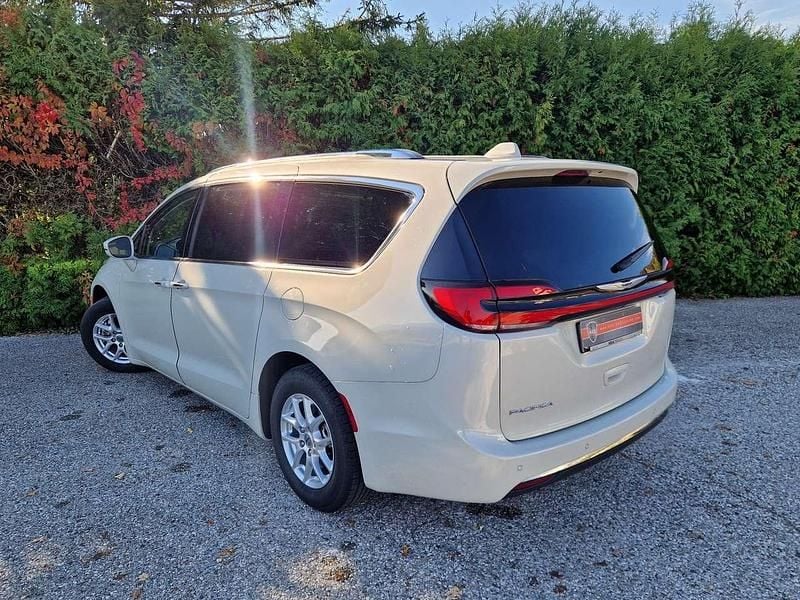 Gebraucht Chrysler Pacifica 291 PS (214 kW) 2021 Grau Van