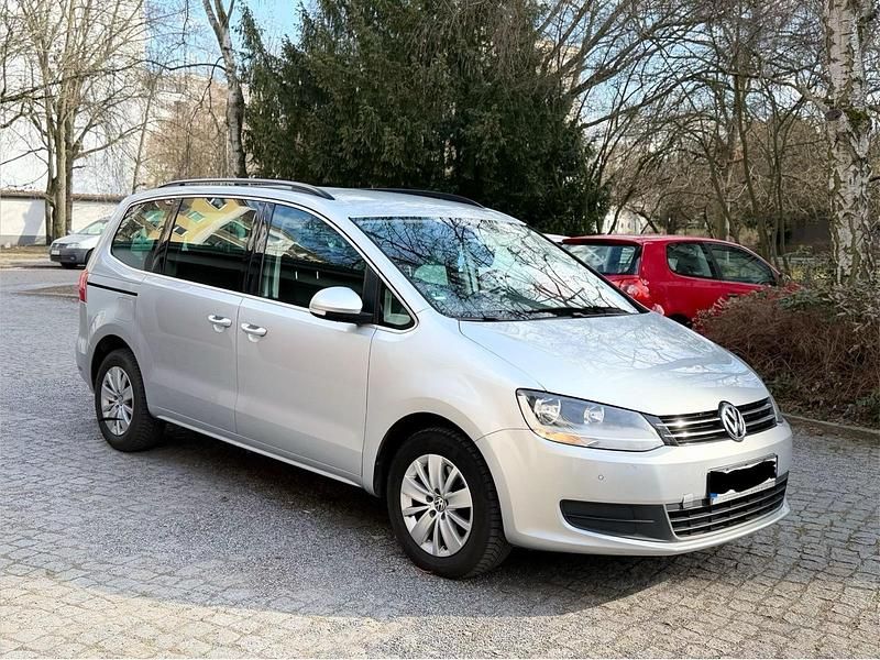 Gebraucht VW Sharan 140 PS (102 kW) 2012 Silber Van / Kleinbus