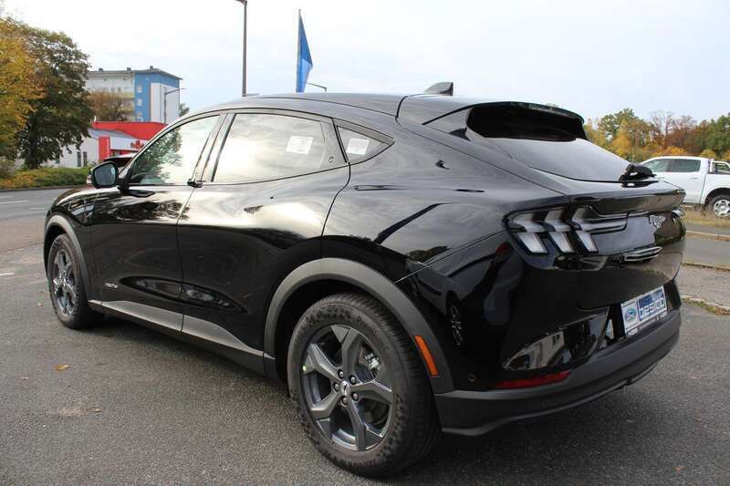 Gebraucht Ford Mustang Mach-E Standard Range 197 kW (269 PS) 2022 Schwarz SUV